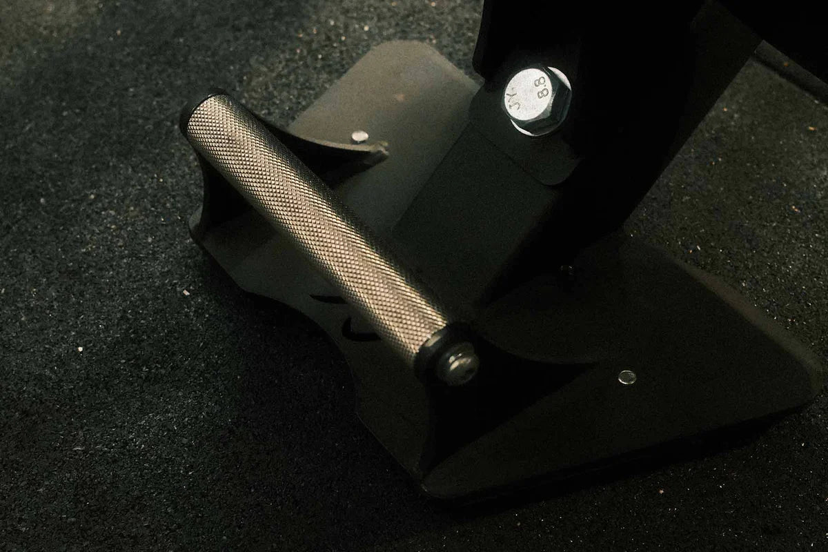 Pro Hyperextension “Bulldog” – Commercial Back Extension Machine (Expected availability July 2026)