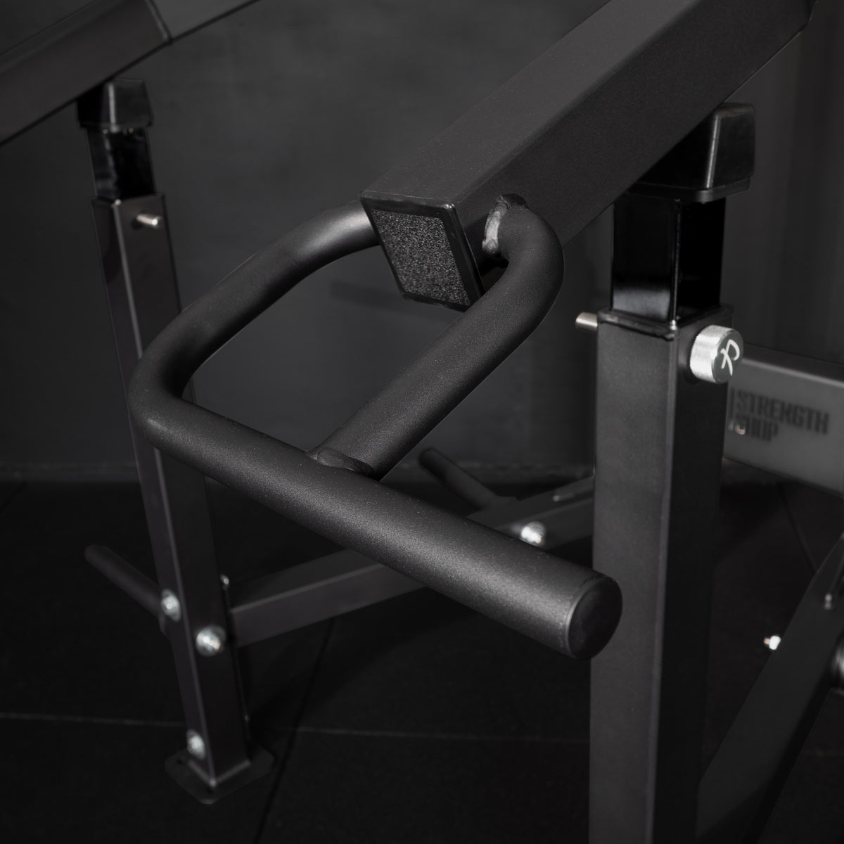 Viking Press - Strongman Shoulder Press Machine
