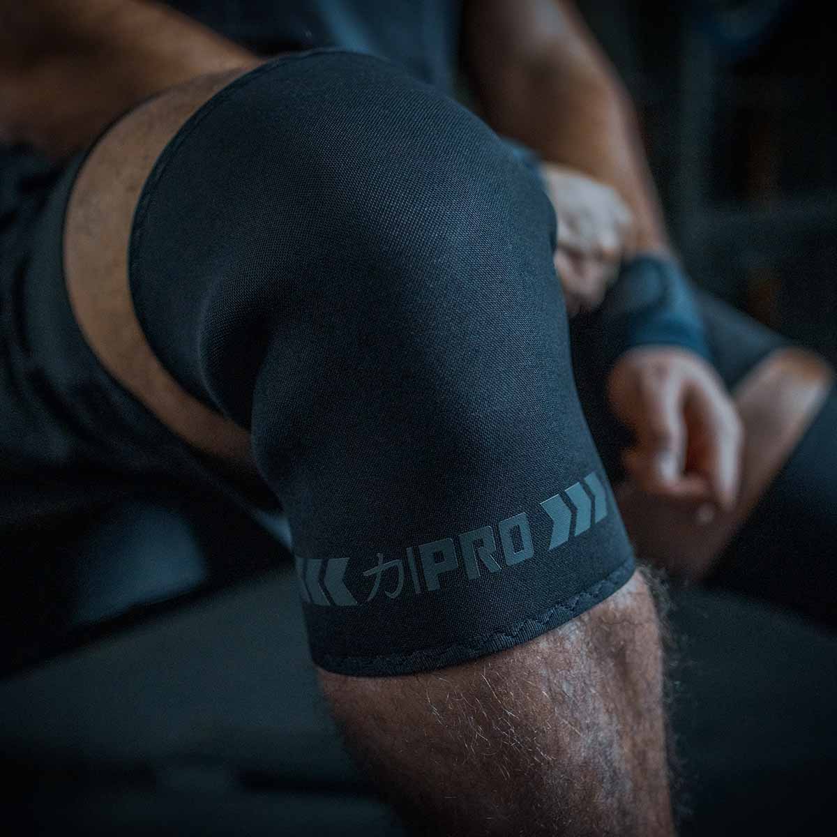 7mm Inferno PRO Knee Sleeves - Extra Stiff Neoprene - Stealth